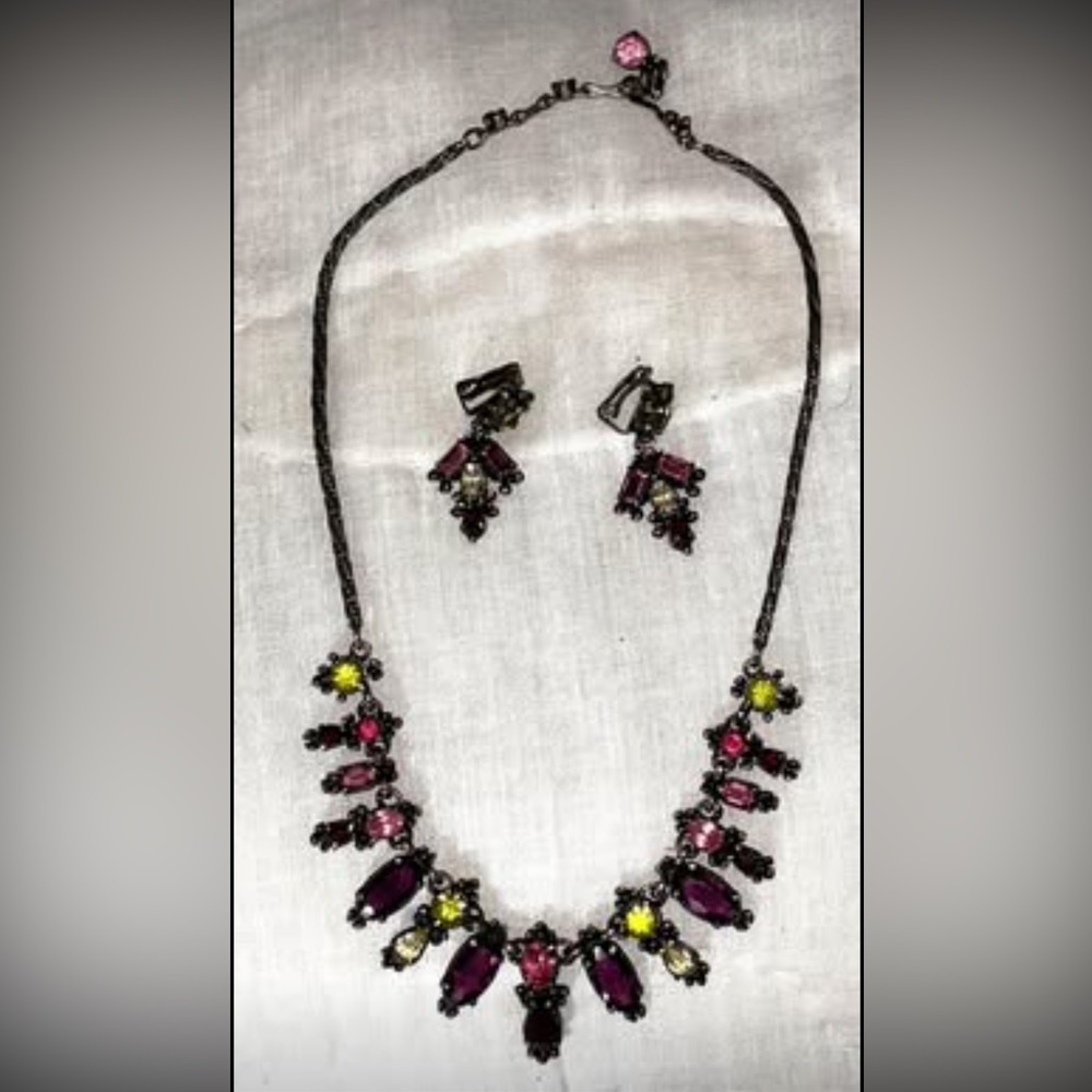 Vintage HOLLYCRAFT Multicolor Necklace and Clip-on Earring Set—EUC